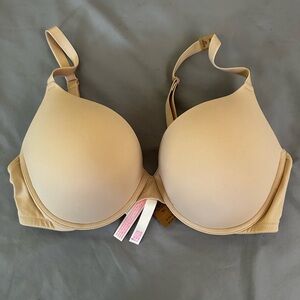 Victorias Secret Pink- t shirt, push up bra